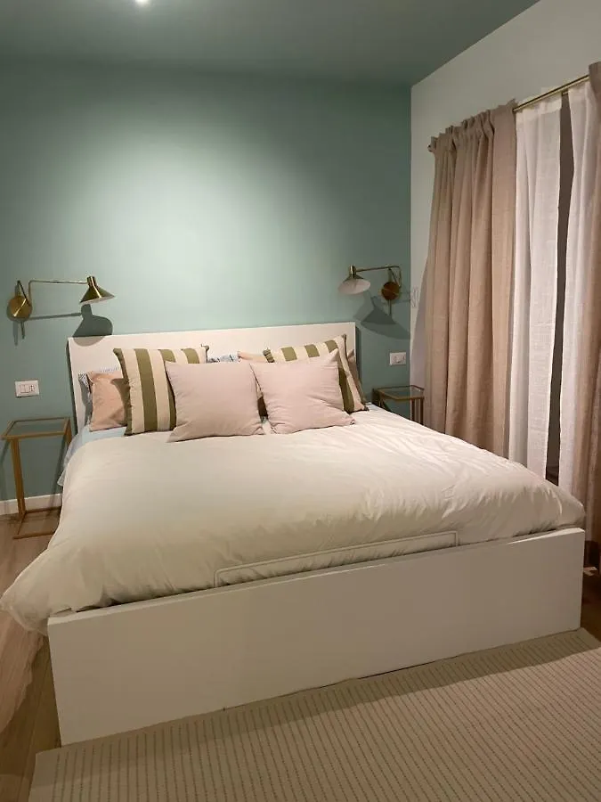 Buen Retiro 52 Apartment Naples 0*,  Italy